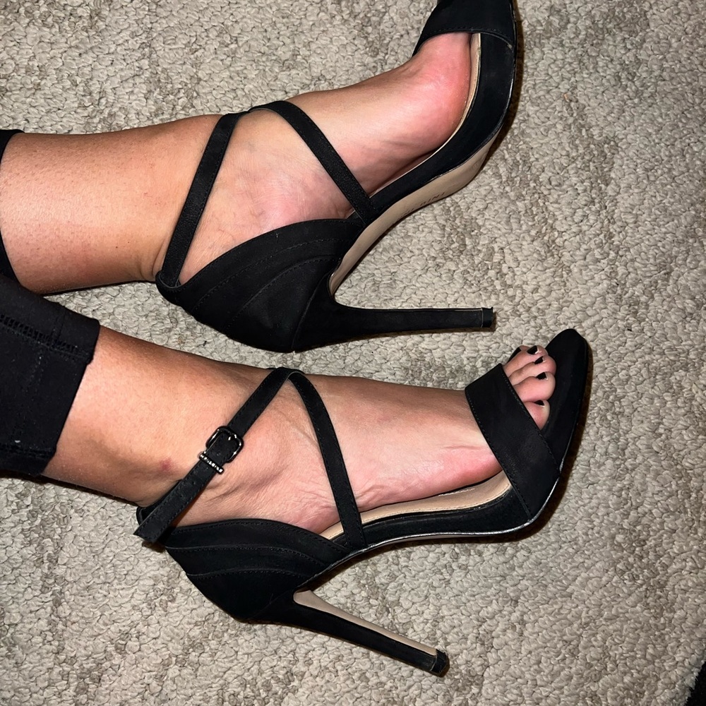 Gianni bini strappy black heel